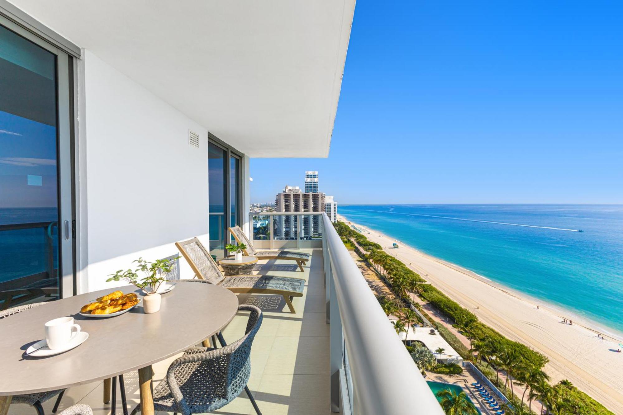 Dharma Home Suites Miami Beach At Monte Carlo Екстер'єр фото