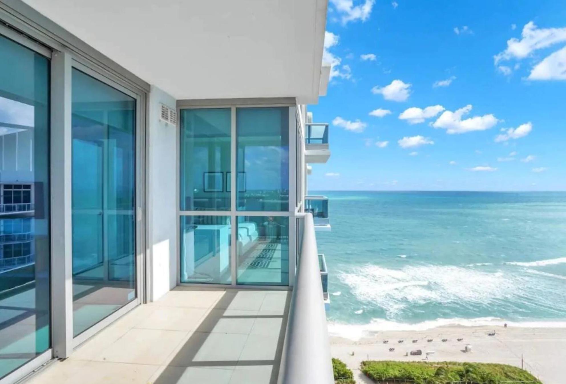 Dharma Home Suites Miami Beach At Monte Carlo Екстер'єр фото