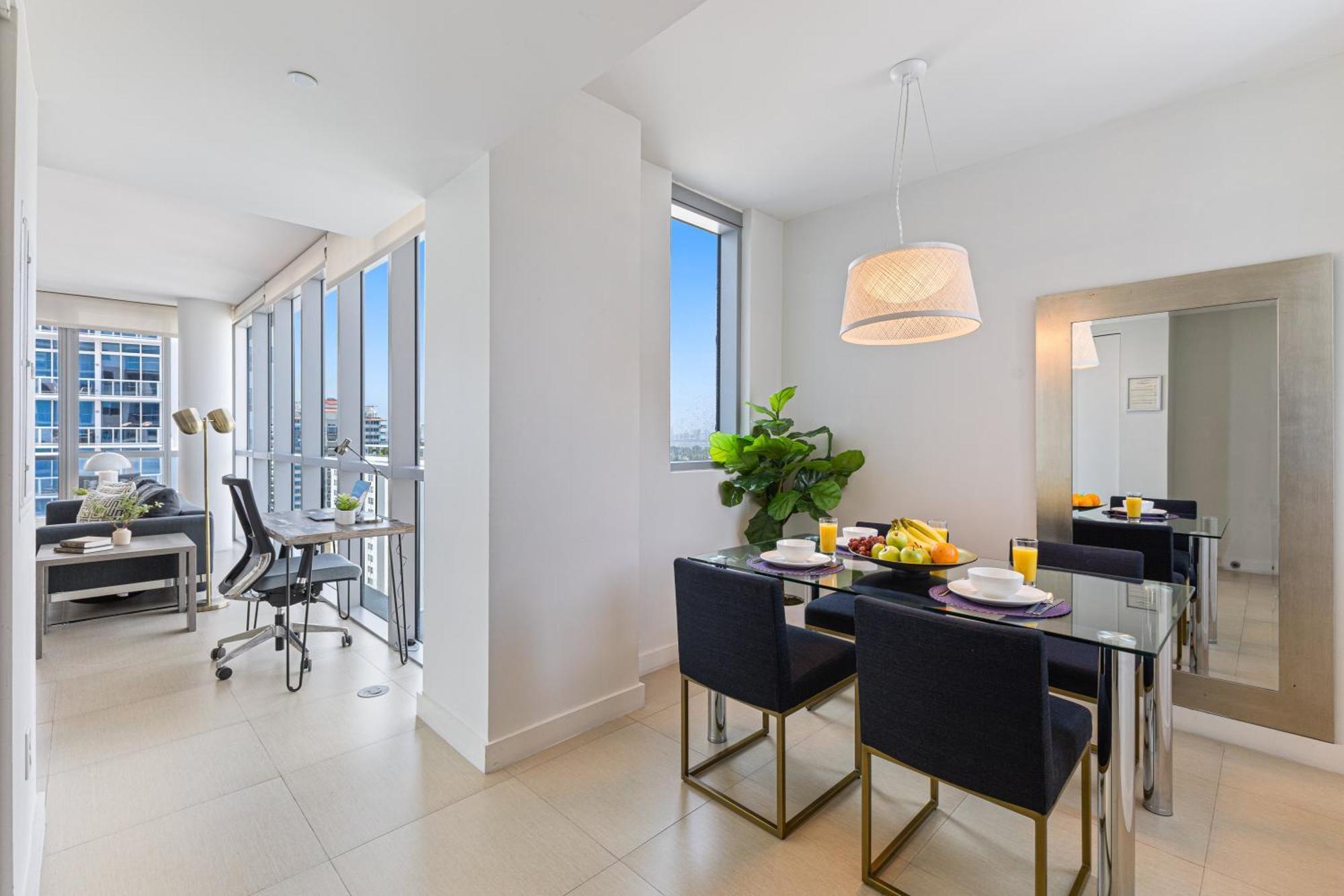 Dharma Home Suites Miami Beach At Monte Carlo Екстер'єр фото