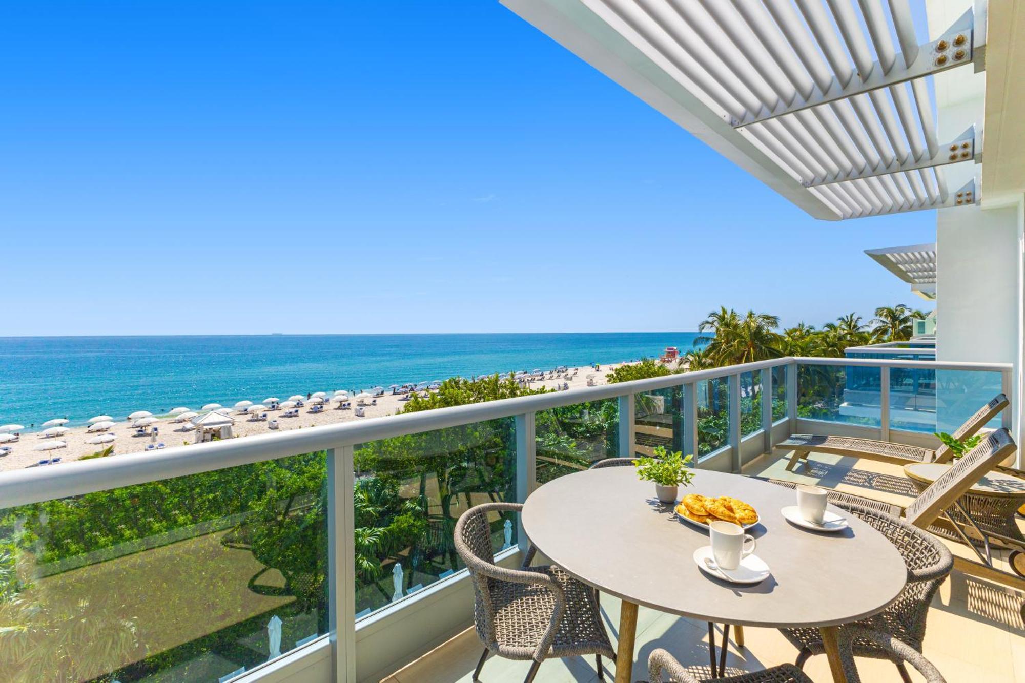 Dharma Home Suites Miami Beach At Monte Carlo Екстер'єр фото