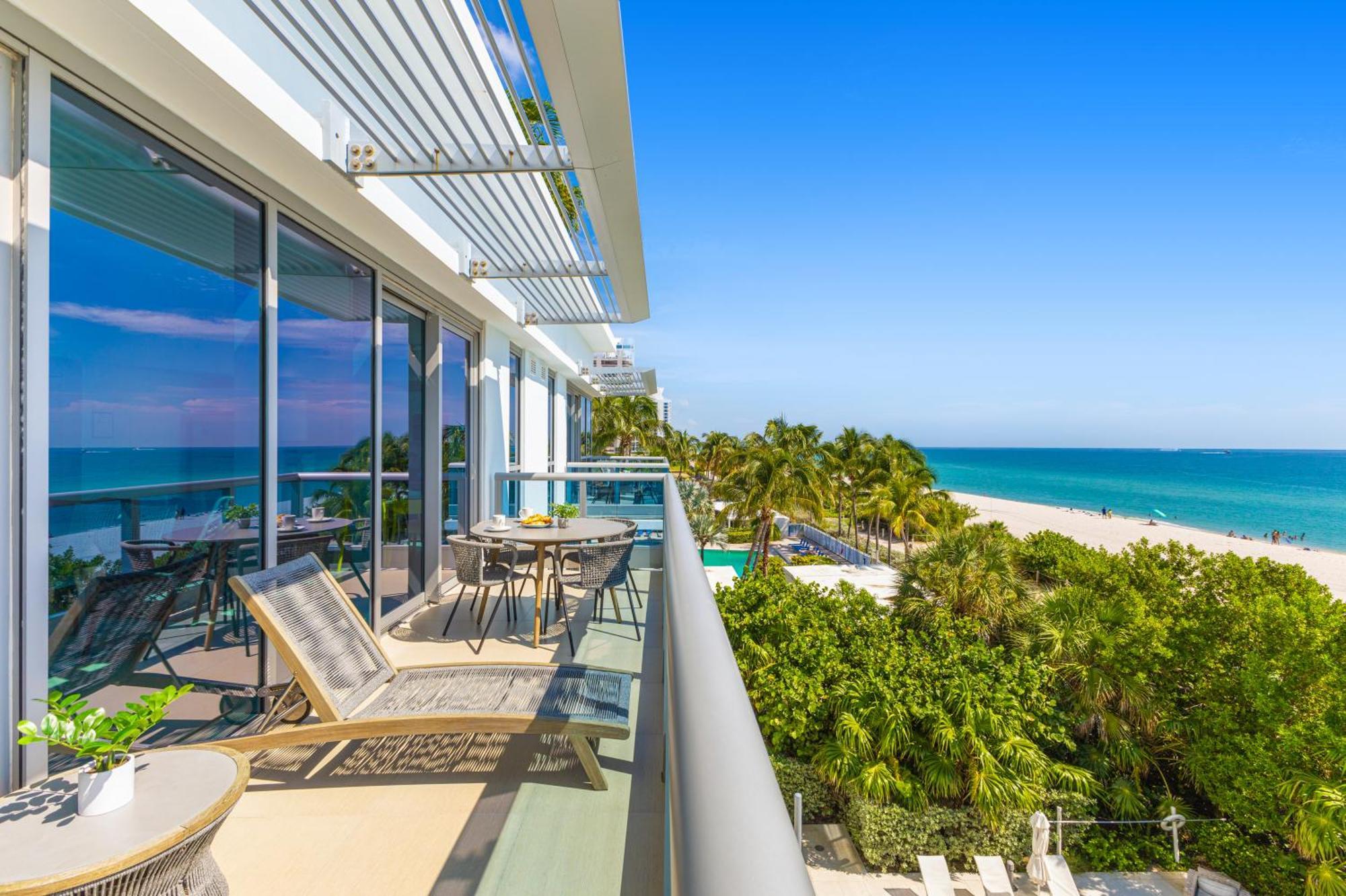 Dharma Home Suites Miami Beach At Monte Carlo Екстер'єр фото